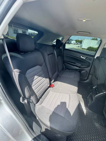 2022 Ford Edge SE