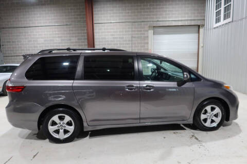 2020 Toyota Sienna LE 8-Passenger