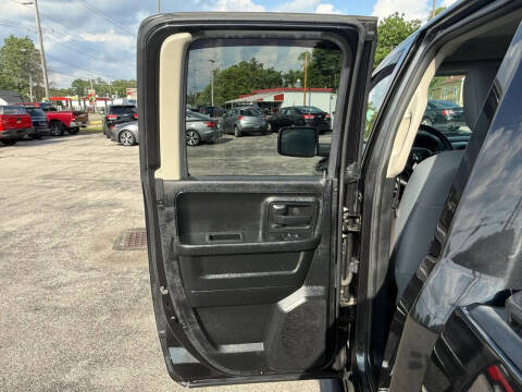 2017 RAM 1500 Express