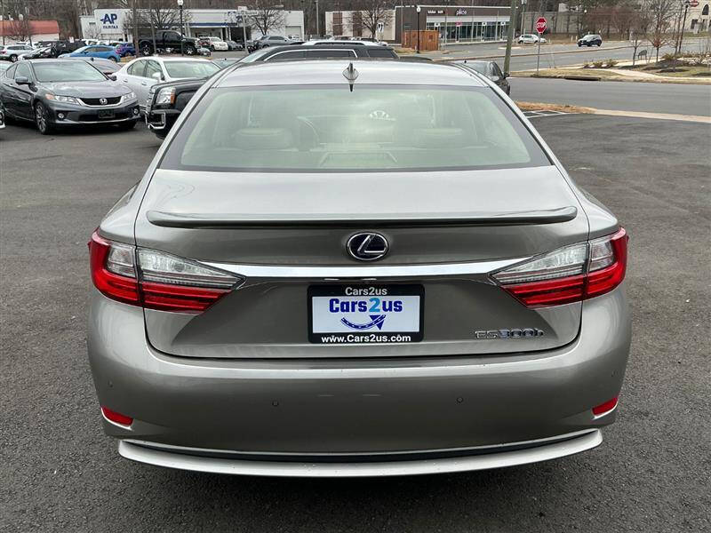 2018 Lexus ES 300h