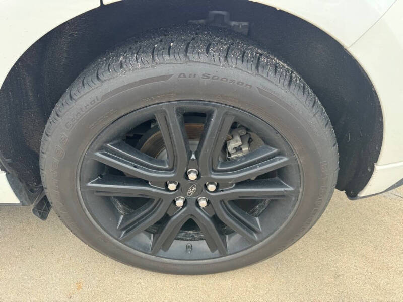 2020 Ford Edge ST Line