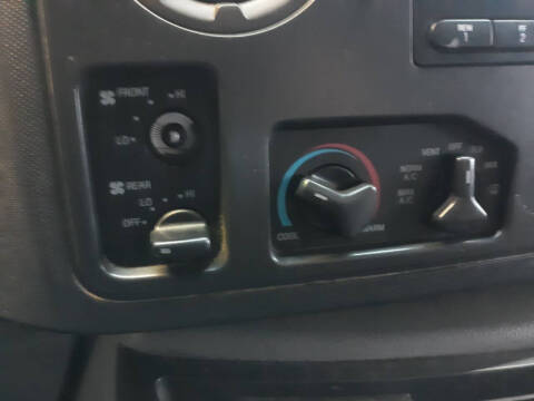 2009 Ford E-Series E-350 SD XLT