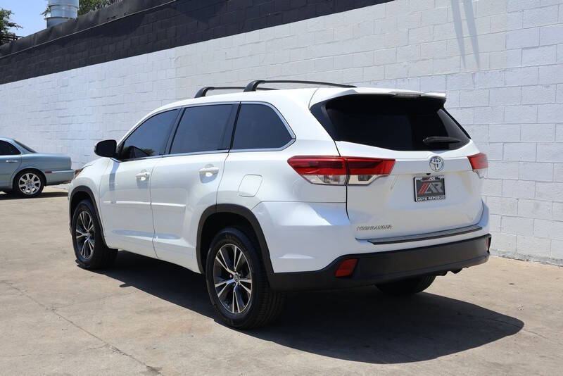 2017 Toyota Highlander LE