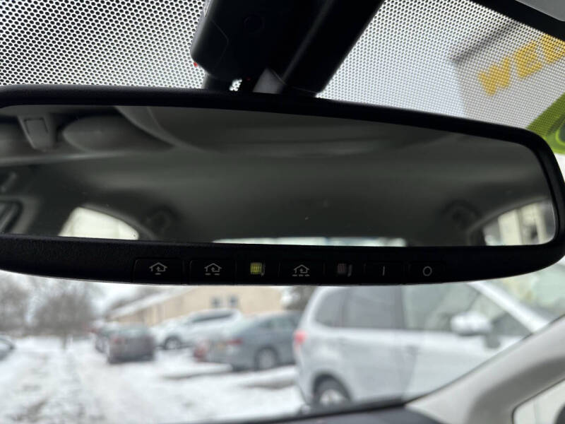 2015 Toyota Prius Four