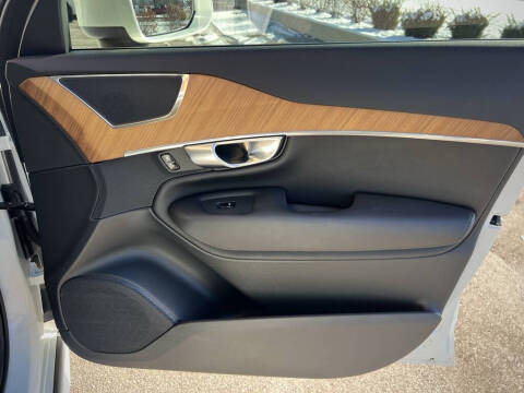 2024 Volvo XC90 B6 Plus Bright Theme 6P