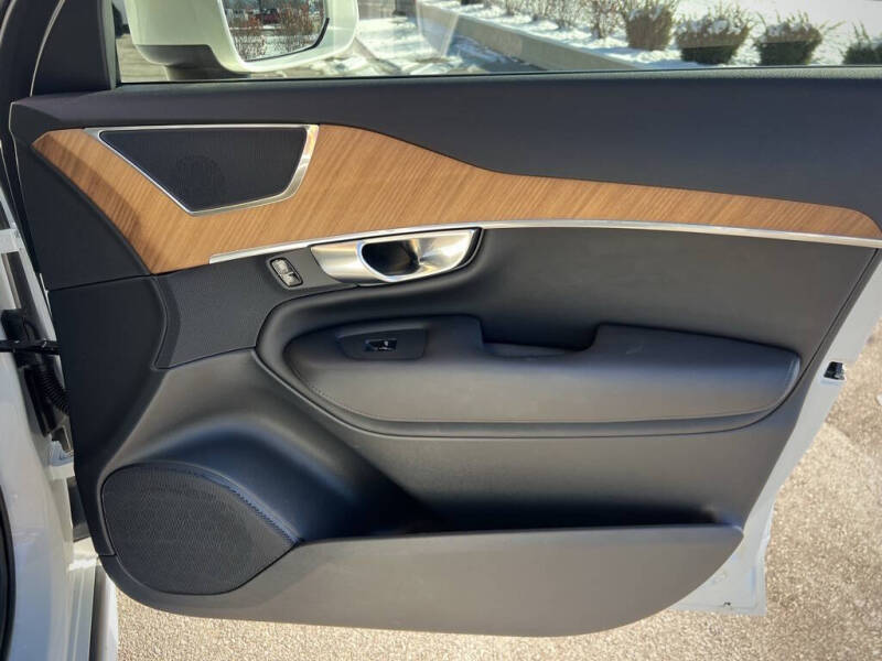 2024 Volvo XC90 B6 Plus Bright Theme 6P