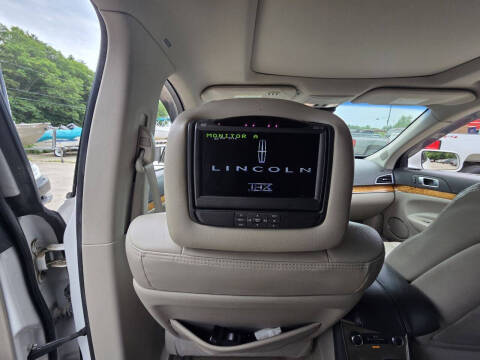 2011 Lincoln MKT