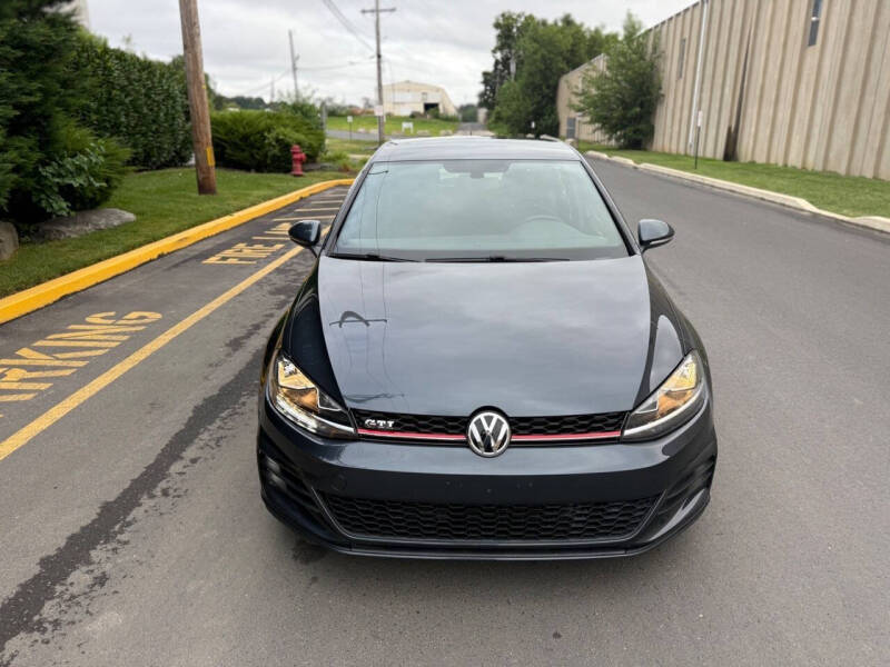 2018 Volkswagen Golf GTI S