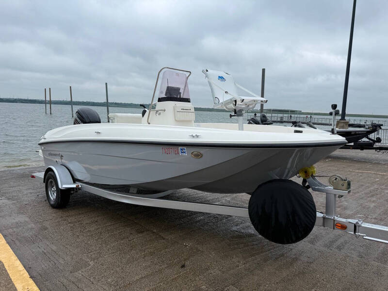 2019 Bayliner Element F18