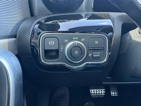 2019 Mercedes-Benz A-Class A 220