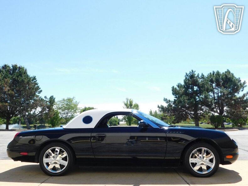 2002 Ford Thunderbird Deluxe