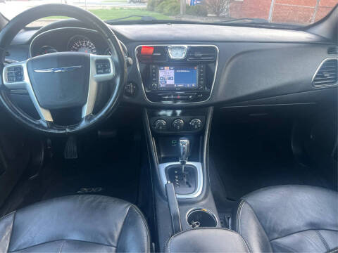 2011 Chrysler 200 Limited