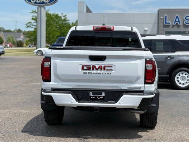 2024 GMC Canyon Elevation