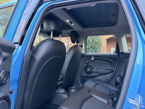 2017 MINI Hardtop 4 Door Cooper