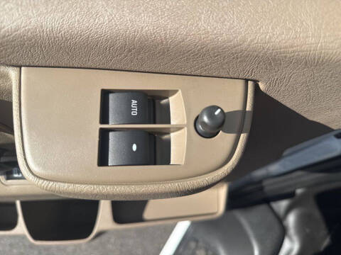 2025 Chevrolet Express 3500