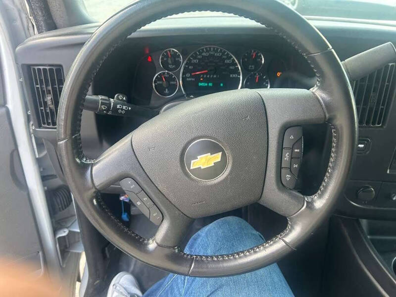 2022 Chevrolet Express 2500