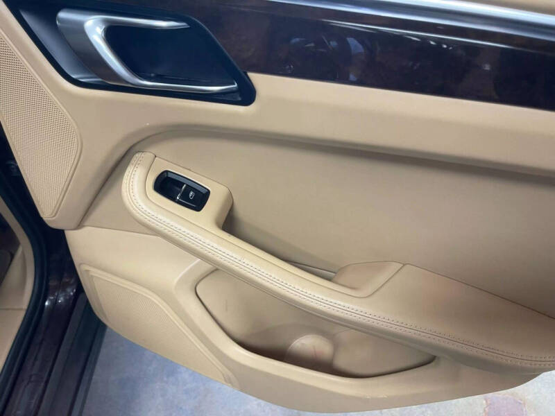 2015 Porsche Macan S