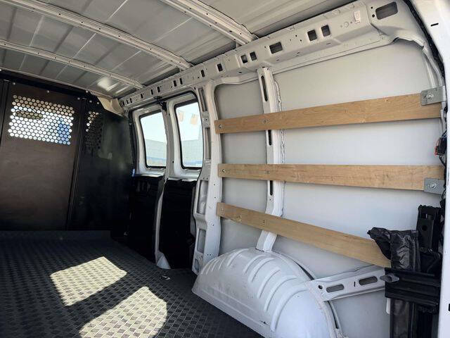 2024 Chevrolet Express 2500