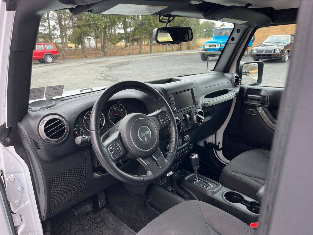 2017 Jeep Wrangler 30