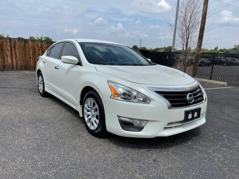 2013 Nissan Altima for sale at Gq Auto in Denver CO