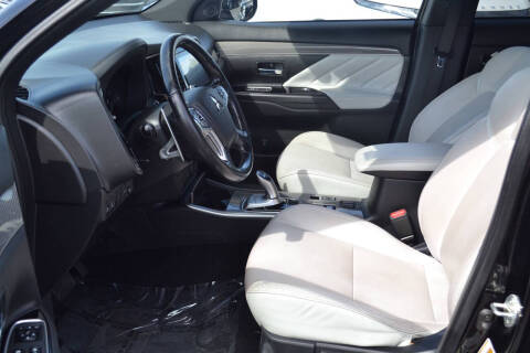 2022 Mitsubishi Outlander PHEV SEL