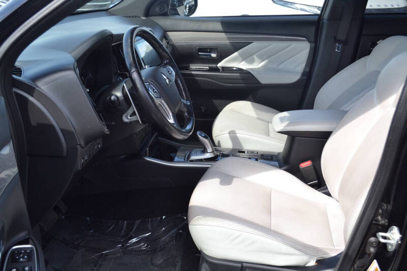 2022 Mitsubishi Outlander PHEV SEL