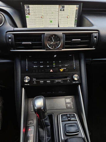 2017 Lexus IS 200t
