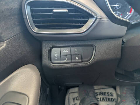 2019 Hyundai Santa Fe SE 2.4L