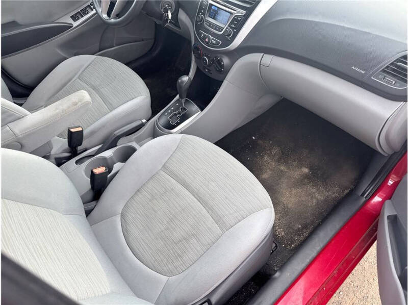 2016 Hyundai Accent SE