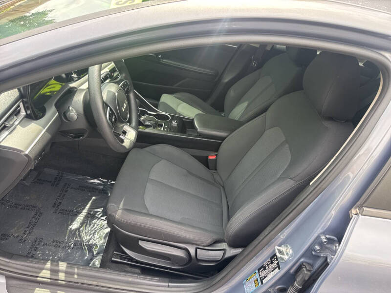 2022 Kia K5 LX