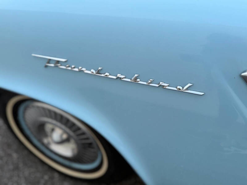 1957 Ford Thunderbird