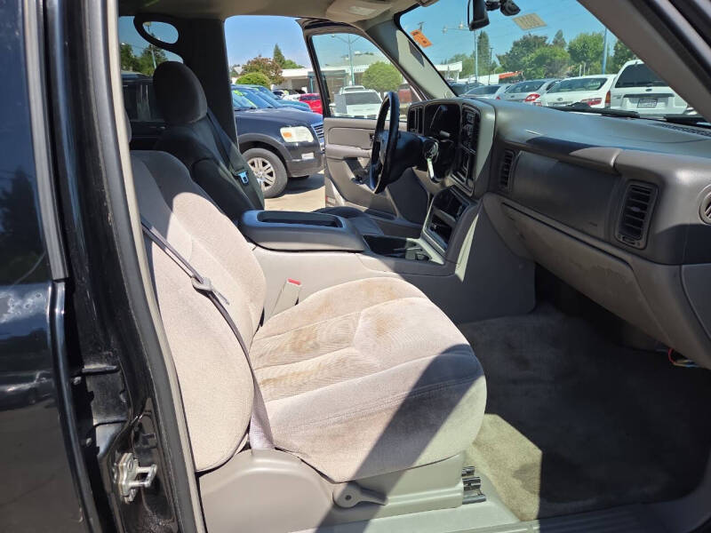 2005 GMC Yukon SLE
