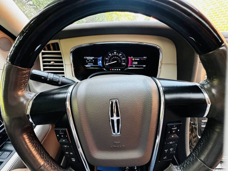 2016 Lincoln Navigator Select