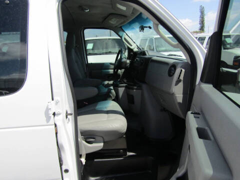 2012 Ford E-Series E-350 SD XL