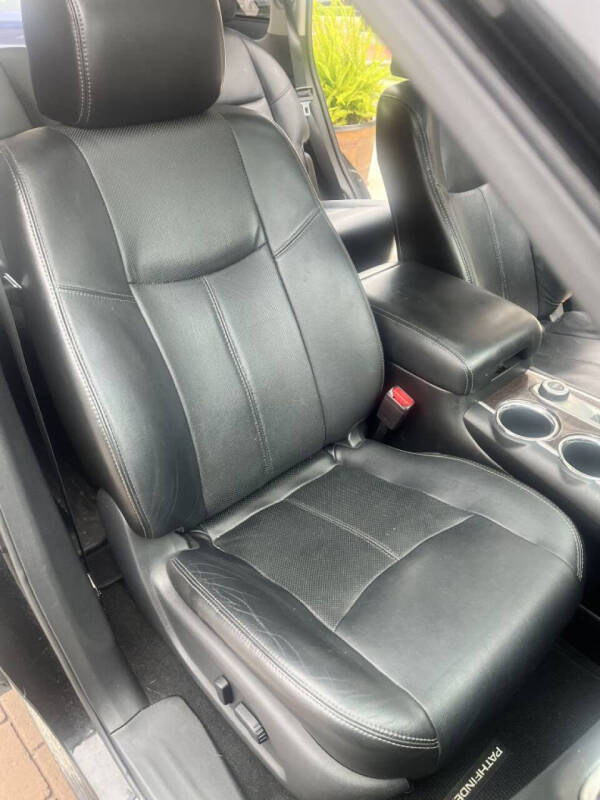 2013 Nissan Pathfinder S