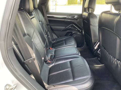 2011 Porsche Cayenne Tiptronic