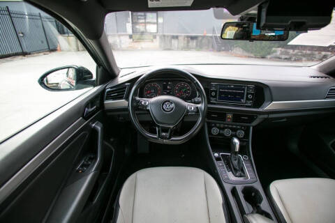 2020 Volkswagen Jetta R-Line