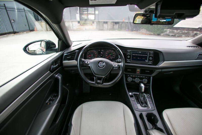 2020 Volkswagen Jetta R-Line