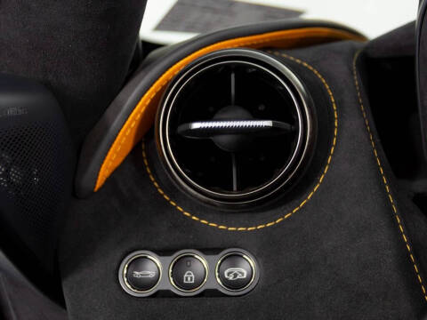 2022 McLaren 720S Spider Performance