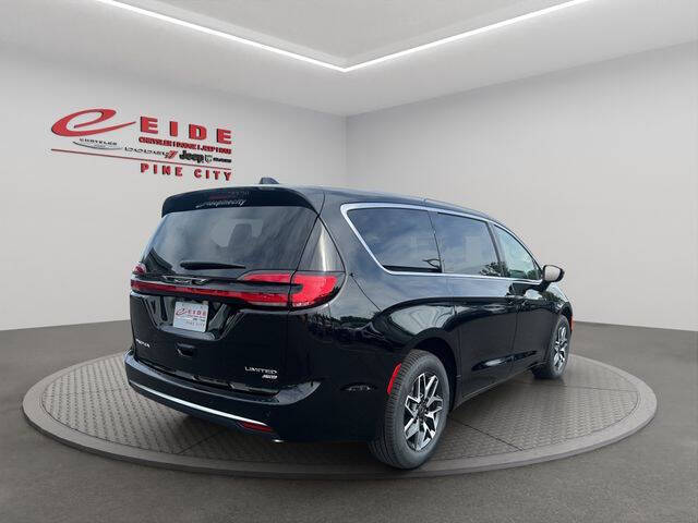 2027 Chrysler Pacifica Limited
