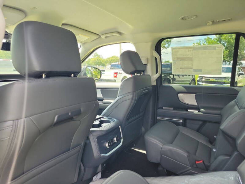 2027 Ford Expedition Active