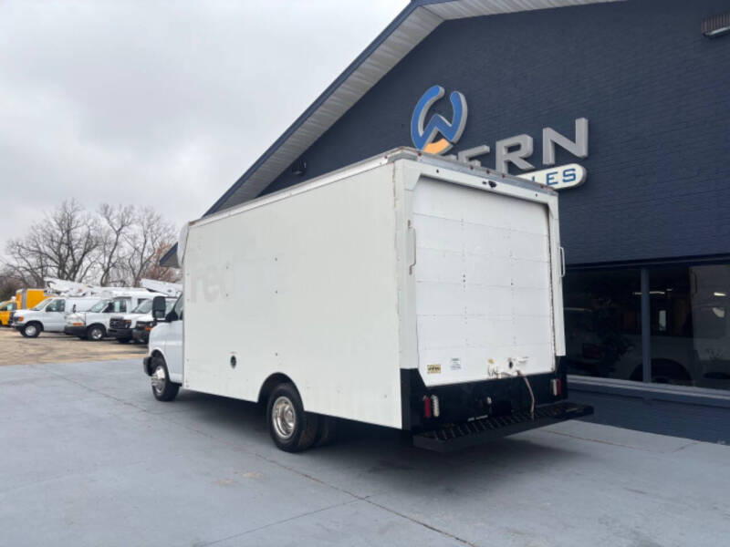 2020 Chevrolet Express FedEx Box Van