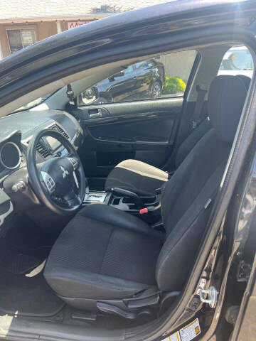 2017 Mitsubishi Lancer ES