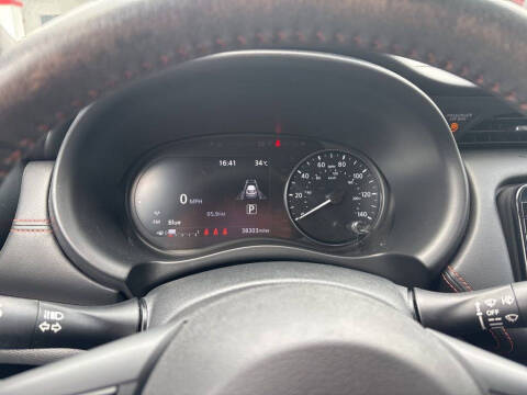 2021 Nissan Kicks SR