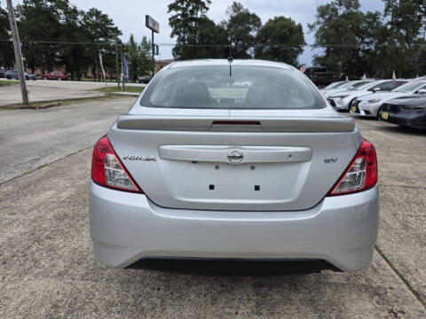 2019 Nissan Versa SV