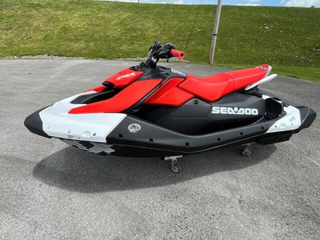 Sea-Doo Spark Trixx 3 Up Image