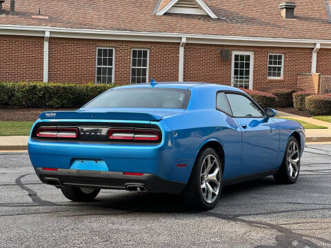 2015 Dodge Challenger SXT Plus