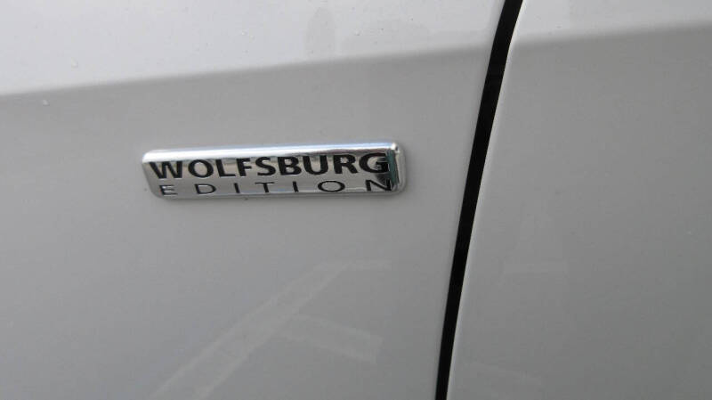 2014 Volkswagen Passat Wolfsbug Edition photo 59