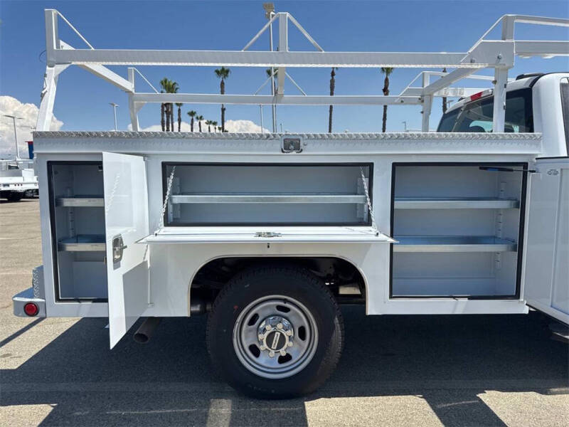 2025 Ford F-350 Super Duty XL