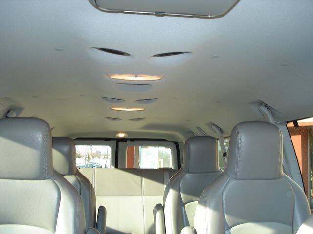 2011 Ford E-Series E-350 SD XLT